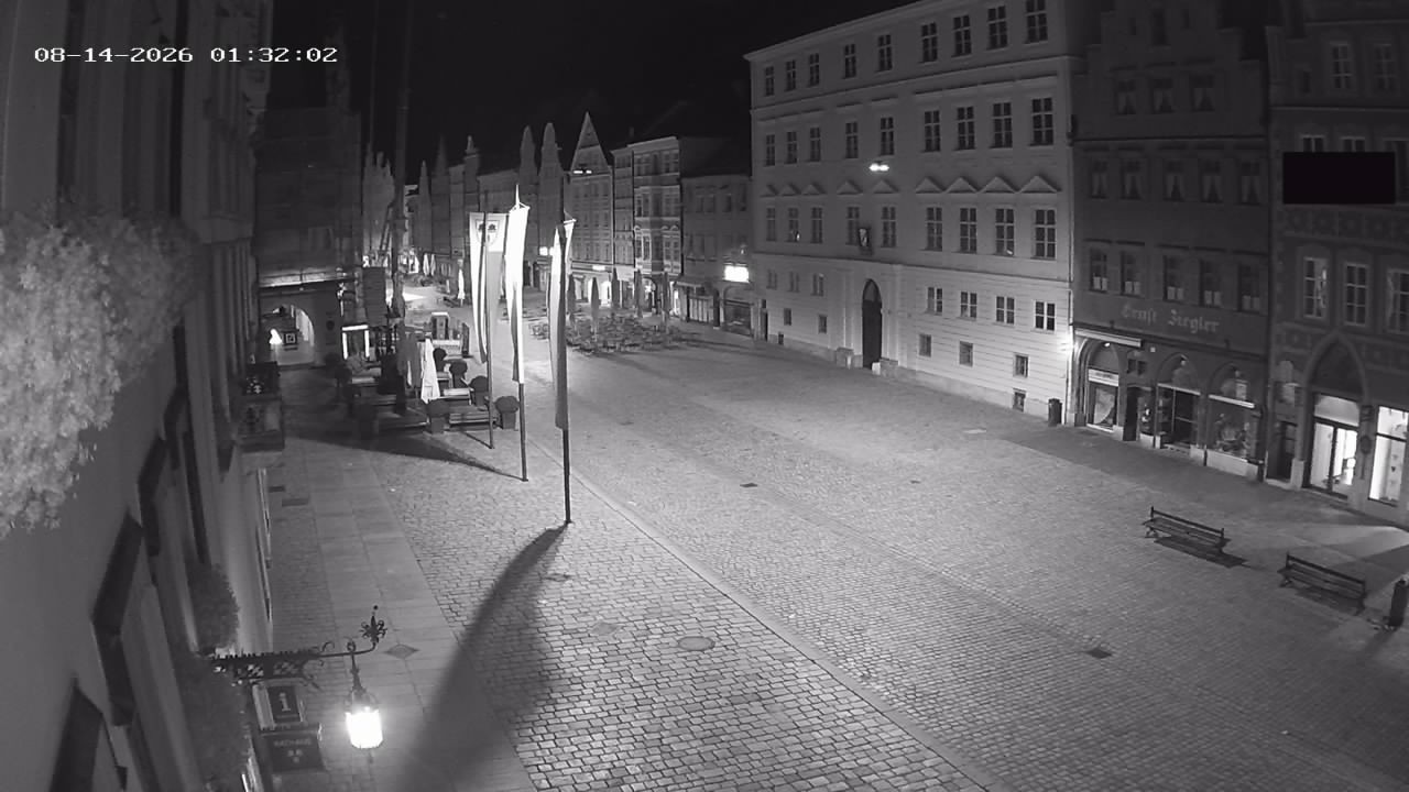 Archiv Foto Webcam Landshut: Blick vom Rathaus auf die Residenz