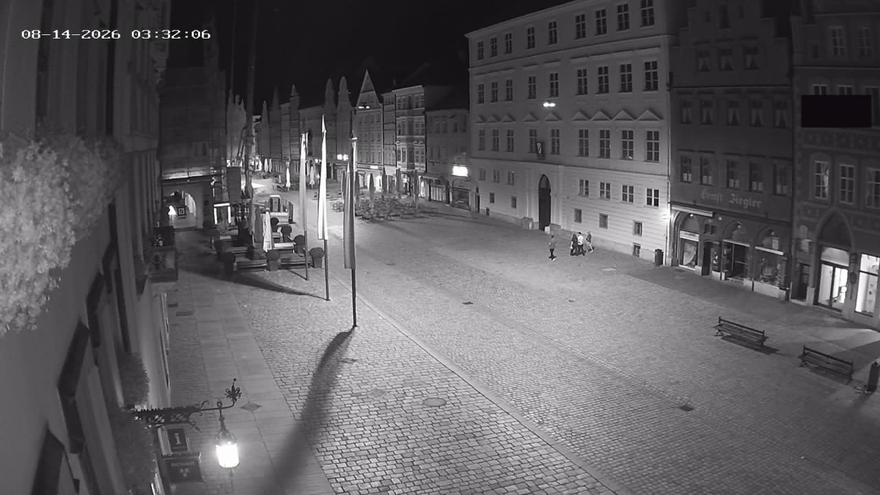 Archiv Foto Webcam Landshut: Blick vom Rathaus auf die Residenz