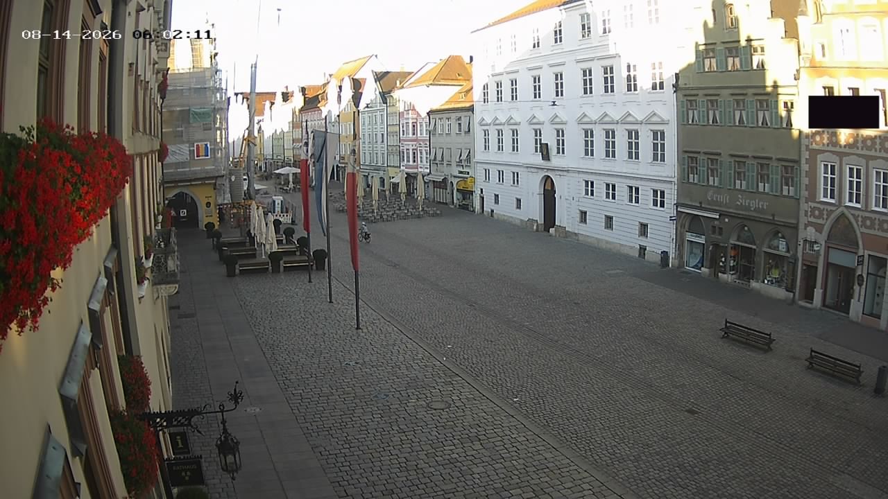 Archiv Foto Webcam Landshut: Blick vom Rathaus auf die Residenz