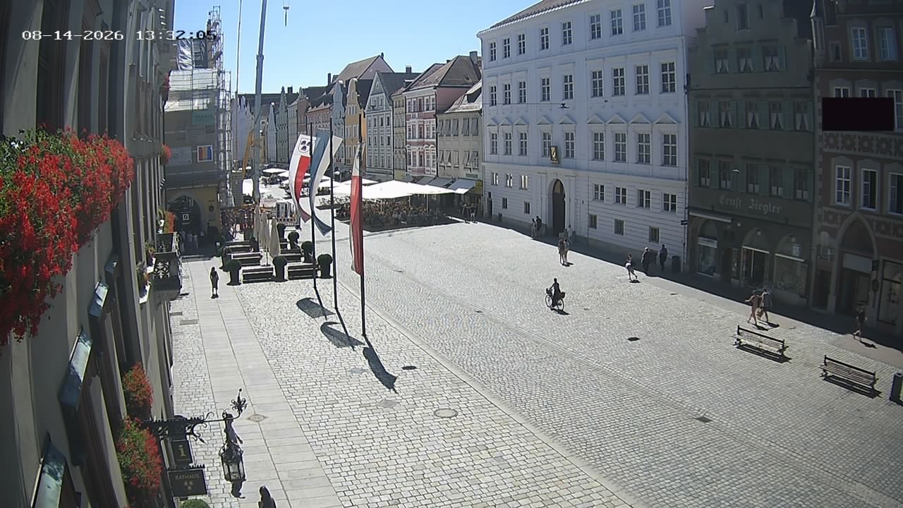 Archiv Foto Webcam Landshut: Blick vom Rathaus auf die Residenz