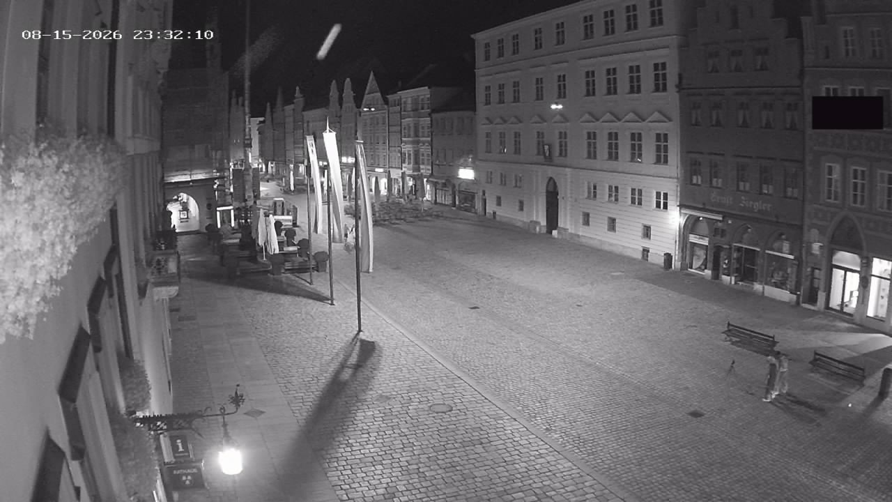 Archiv Foto Webcam Landshut: Blick vom Rathaus auf die Residenz