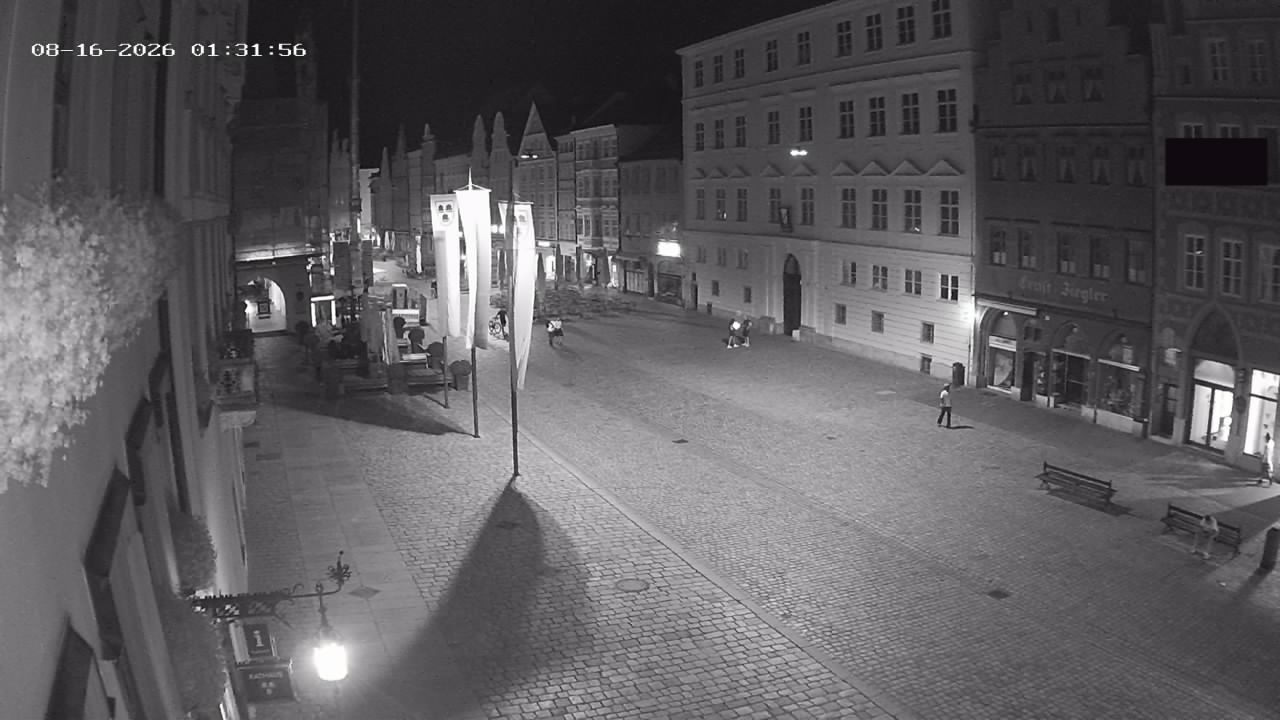 Archiv Foto Webcam Landshut: Blick vom Rathaus auf die Residenz