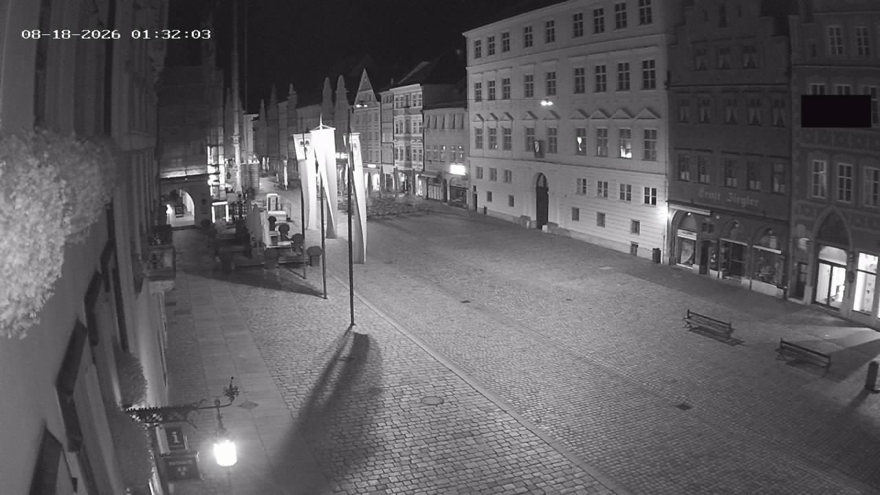 Archiv Foto Webcam Landshut: Blick vom Rathaus auf die Residenz