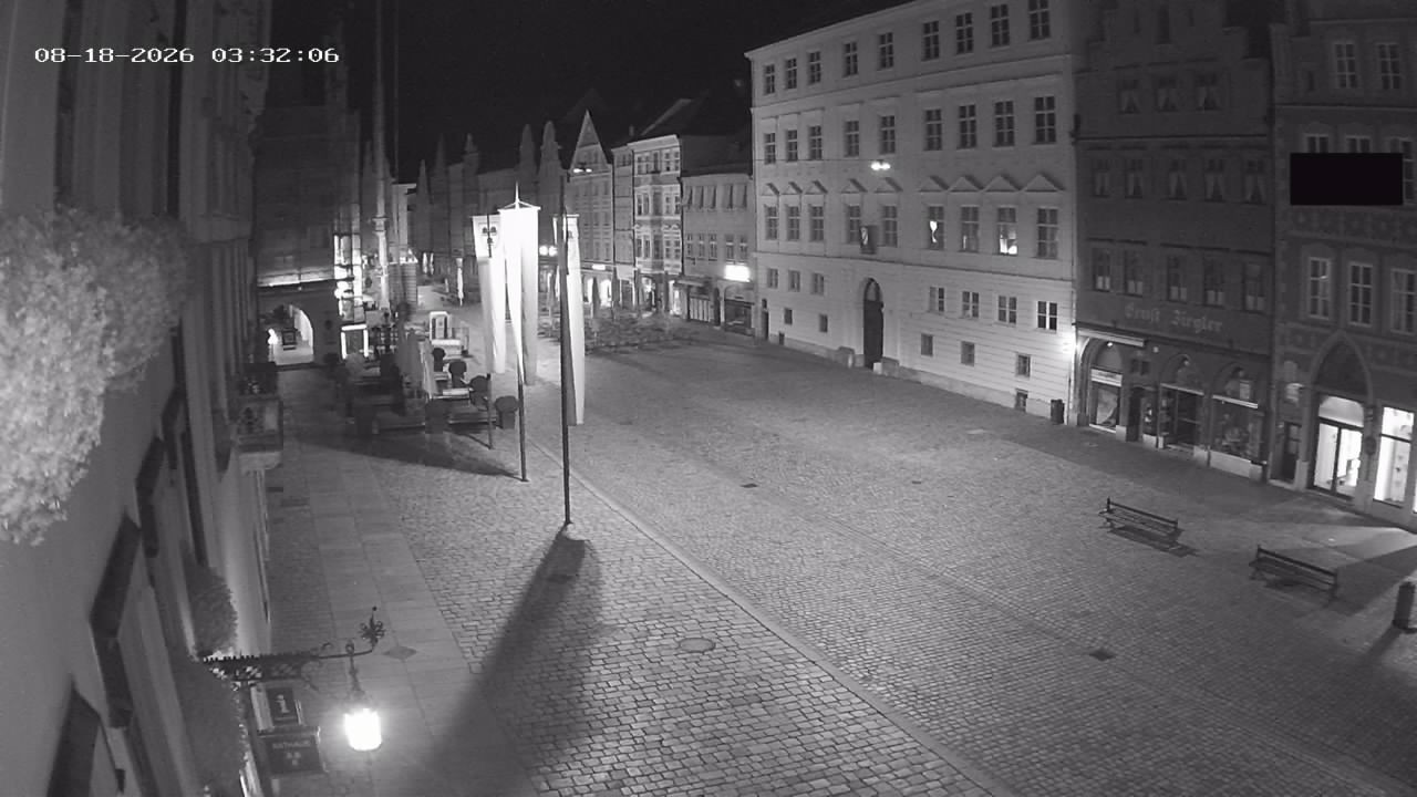 Archiv Foto Webcam Landshut: Blick vom Rathaus auf die Residenz