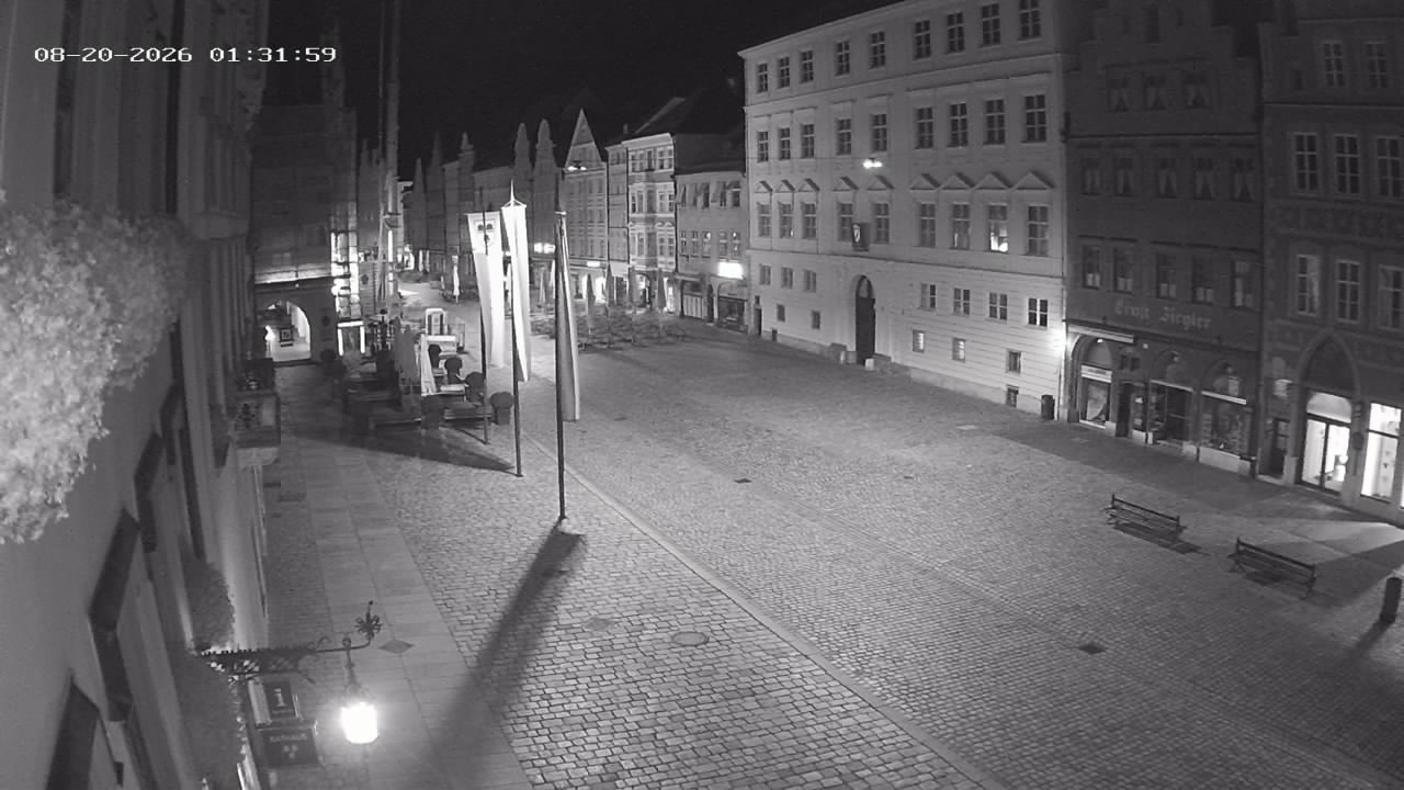 Archiv Foto Webcam Landshut: Blick vom Rathaus auf die Residenz