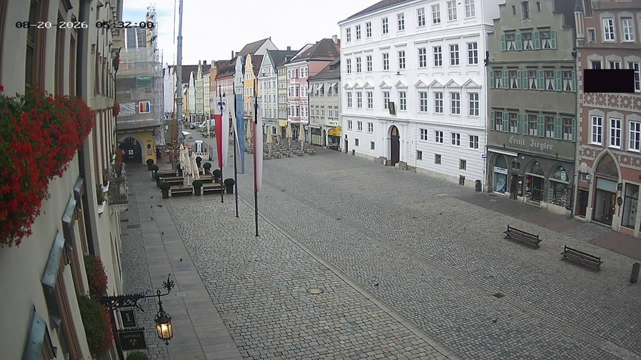 Archiv Foto Webcam Landshut: Blick vom Rathaus auf die Residenz