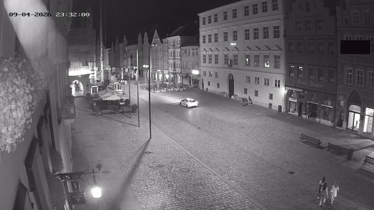 Archiv Foto Webcam Landshut: Blick vom Rathaus auf die Residenz