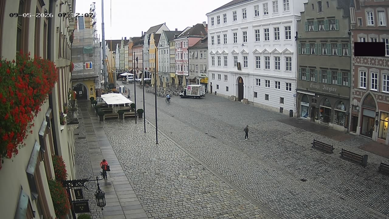 Archiv Foto Webcam Landshut: Blick vom Rathaus auf die Residenz