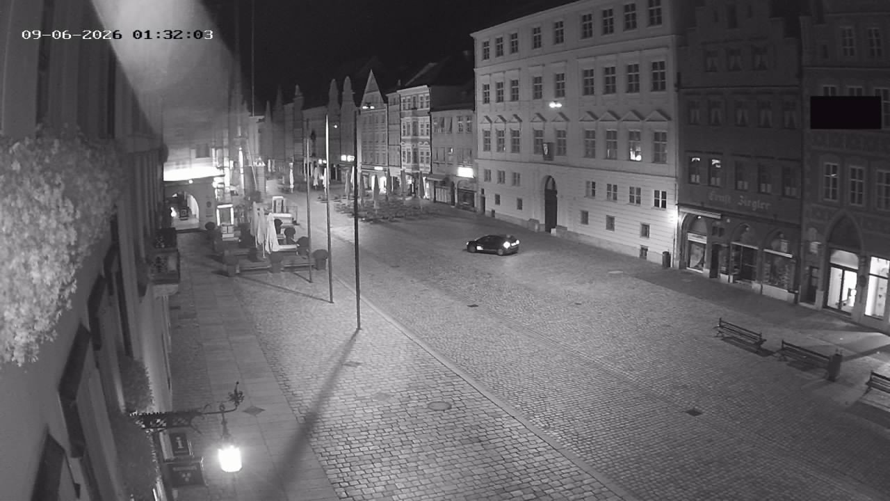 Archiv Foto Webcam Landshut: Blick vom Rathaus auf die Residenz