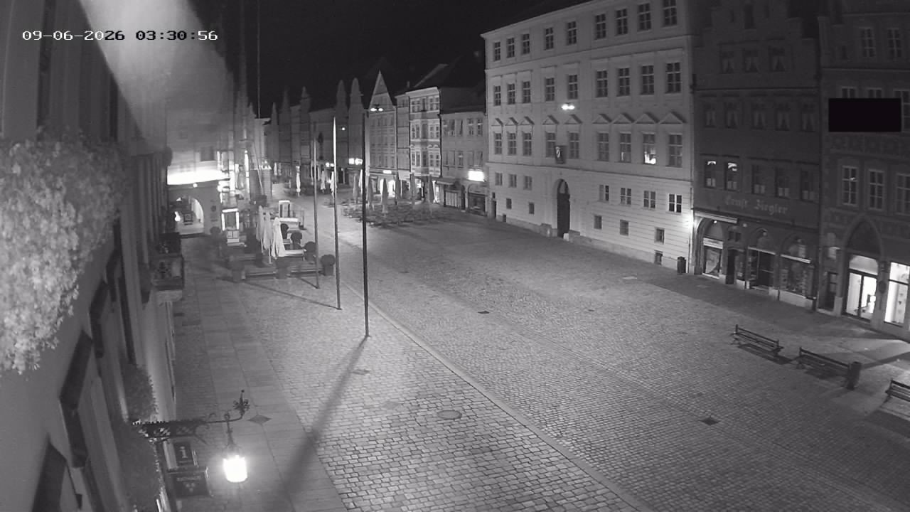 Archiv Foto Webcam Landshut: Blick vom Rathaus auf die Residenz