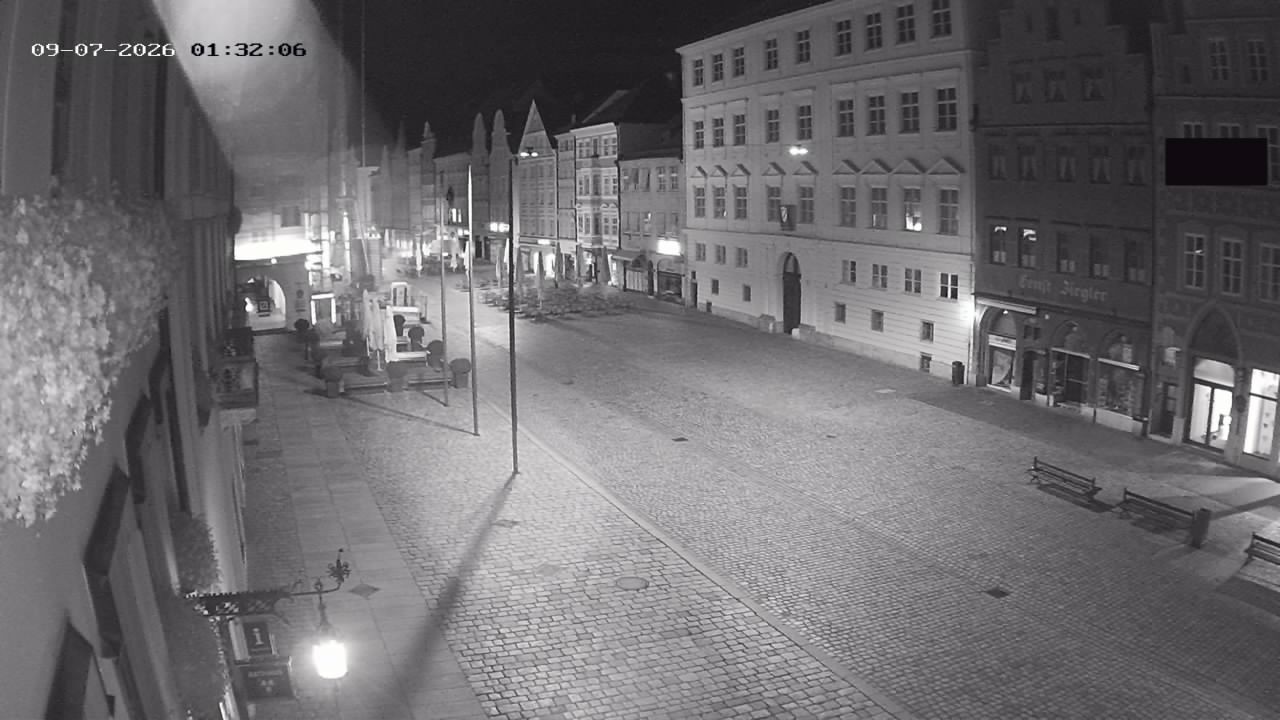 Archiv Foto Webcam Landshut: Blick vom Rathaus auf die Residenz