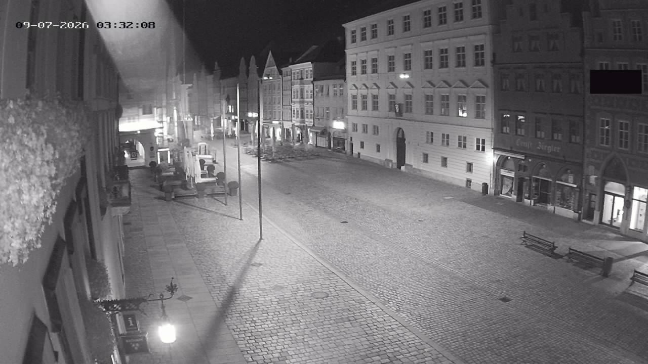Archiv Foto Webcam Landshut: Blick vom Rathaus auf die Residenz