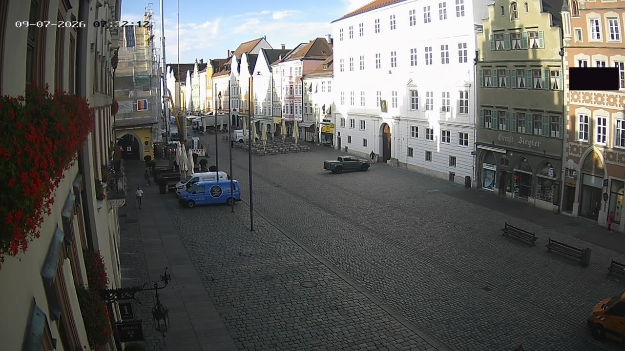 Archiv Foto Webcam Landshut: Blick vom Rathaus auf die Residenz