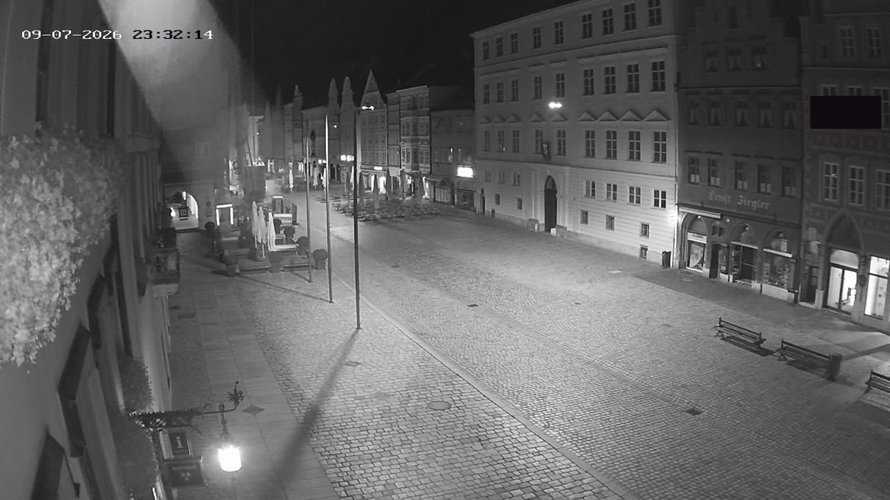 Archiv Foto Webcam Landshut: Blick vom Rathaus auf die Residenz