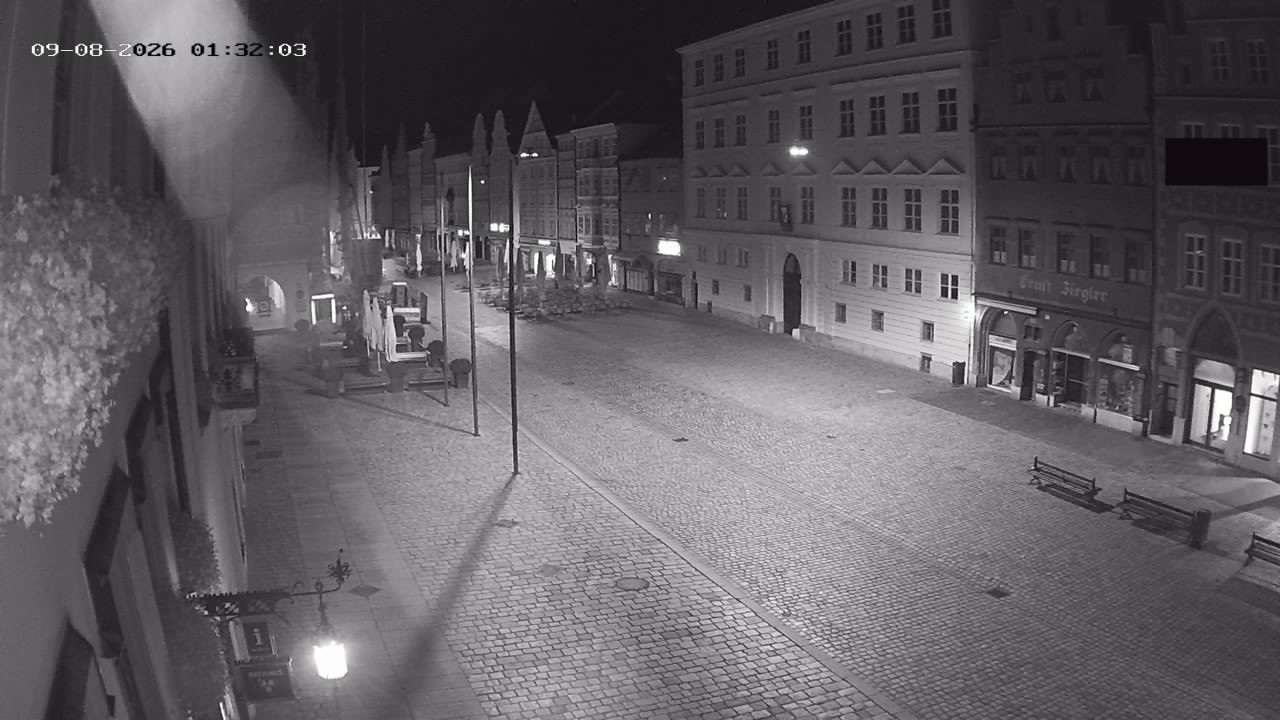 Archiv Foto Webcam Landshut: Blick vom Rathaus auf die Residenz