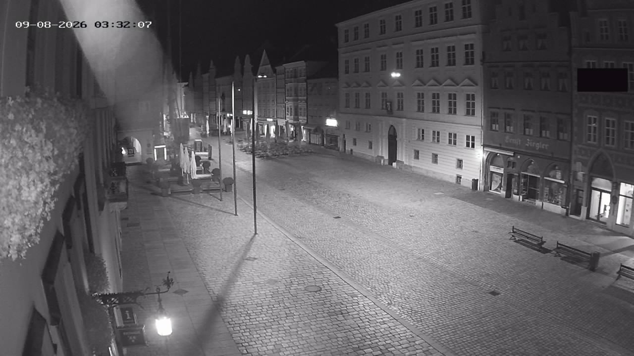 Archiv Foto Webcam Landshut: Blick vom Rathaus auf die Residenz