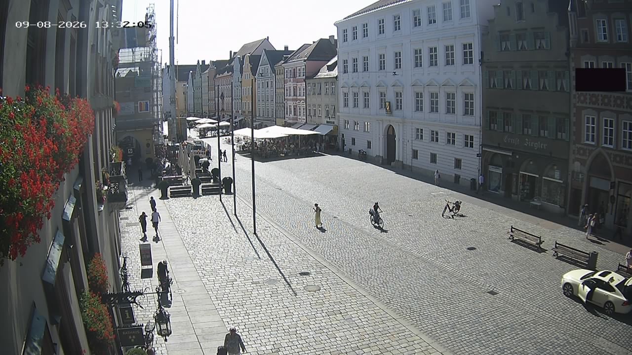 Archiv Foto Webcam Landshut: Blick vom Rathaus auf die Residenz