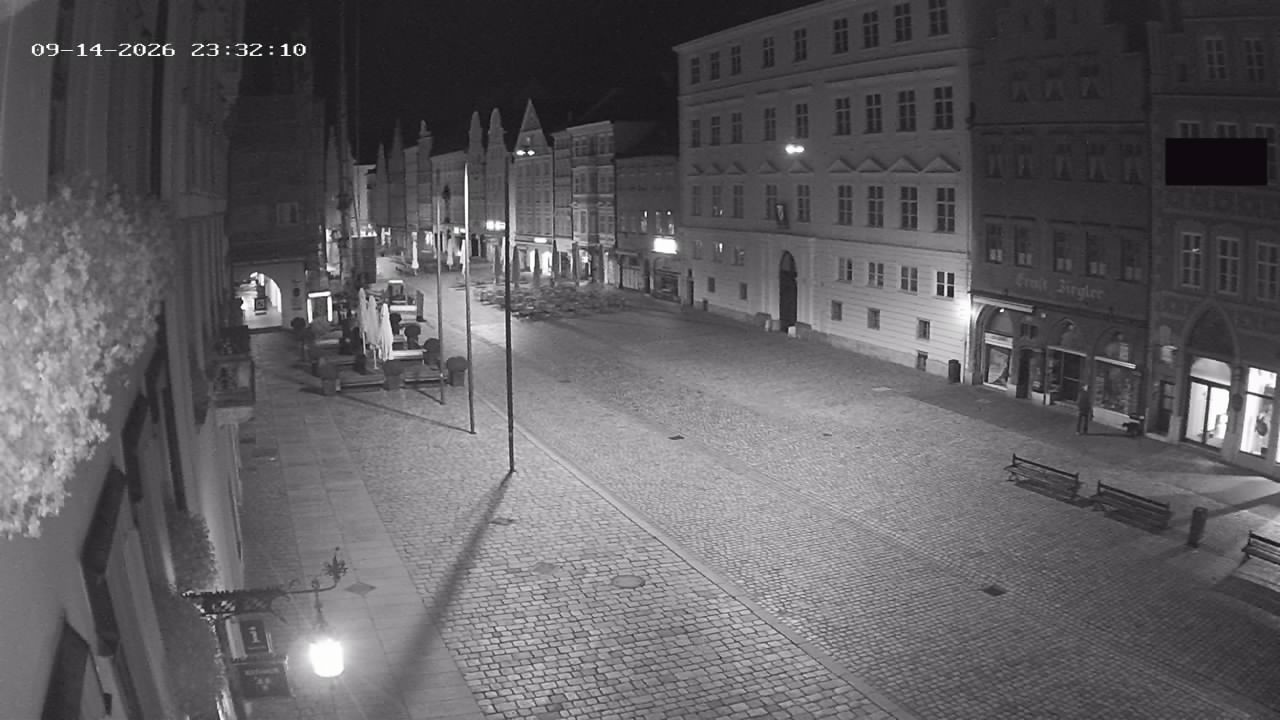 Archiv Foto Webcam Landshut: Blick vom Rathaus auf die Residenz