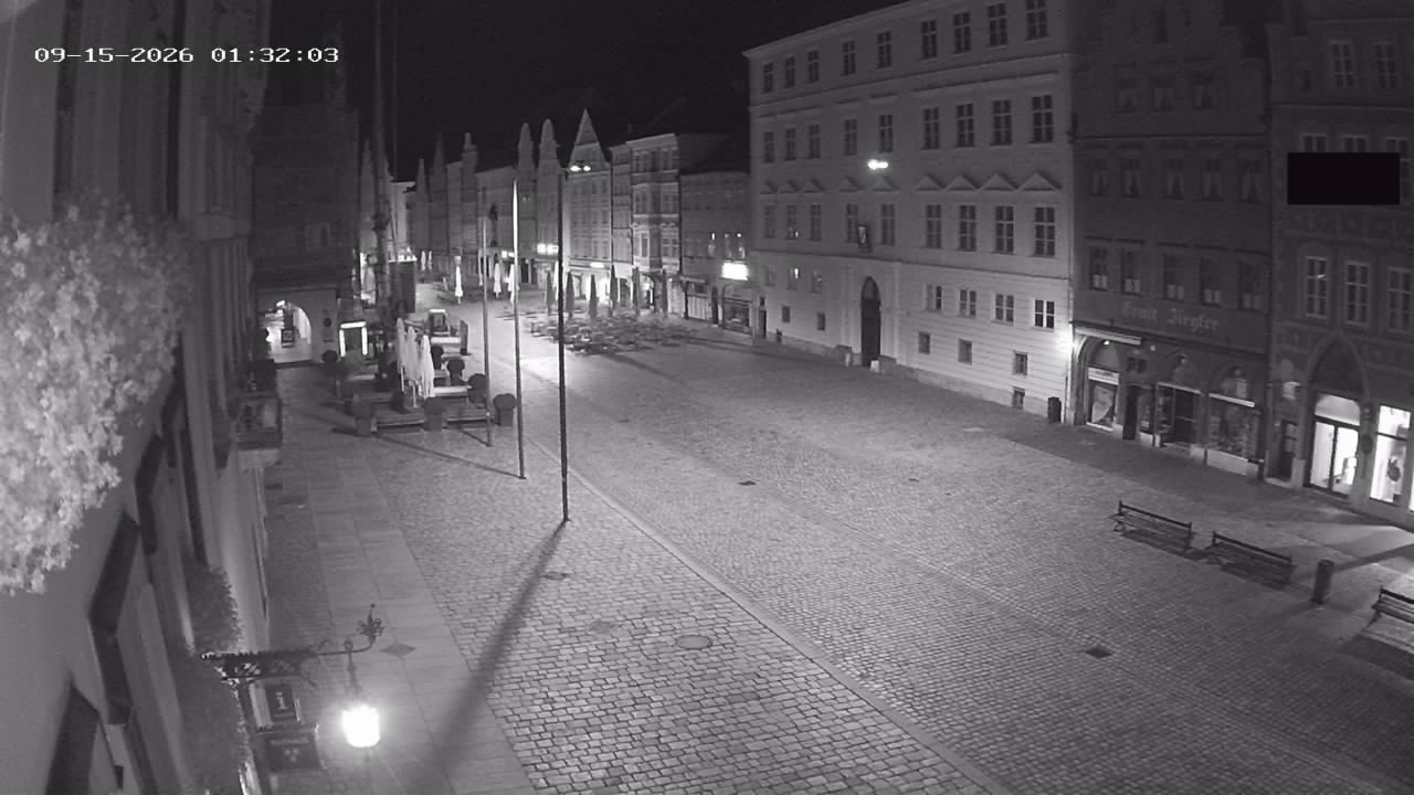 Archiv Foto Webcam Landshut: Blick vom Rathaus auf die Residenz