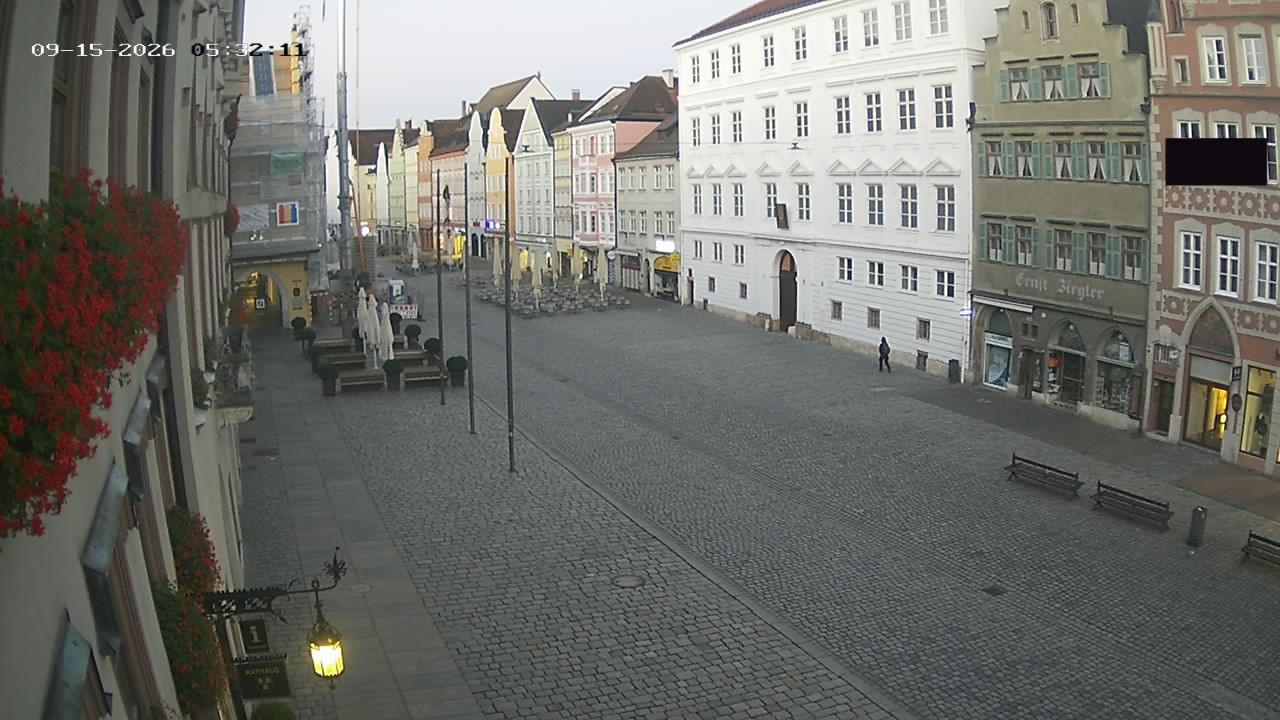 Archiv Foto Webcam Landshut: Blick vom Rathaus auf die Residenz