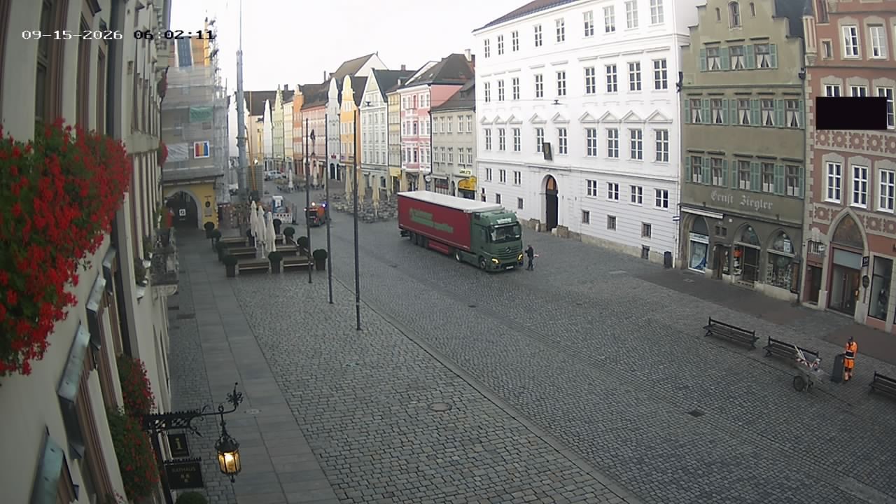 Archiv Foto Webcam Landshut: Blick vom Rathaus auf die Residenz