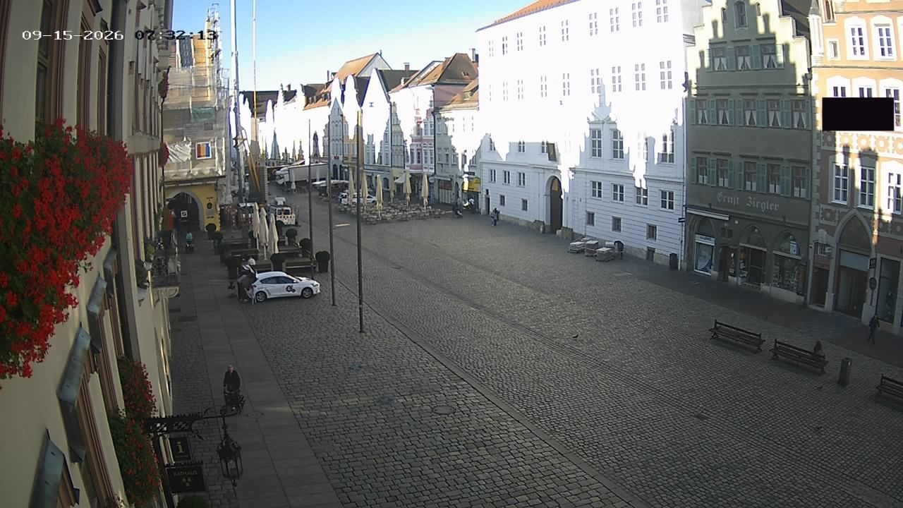 Archiv Foto Webcam Landshut: Blick vom Rathaus auf die Residenz