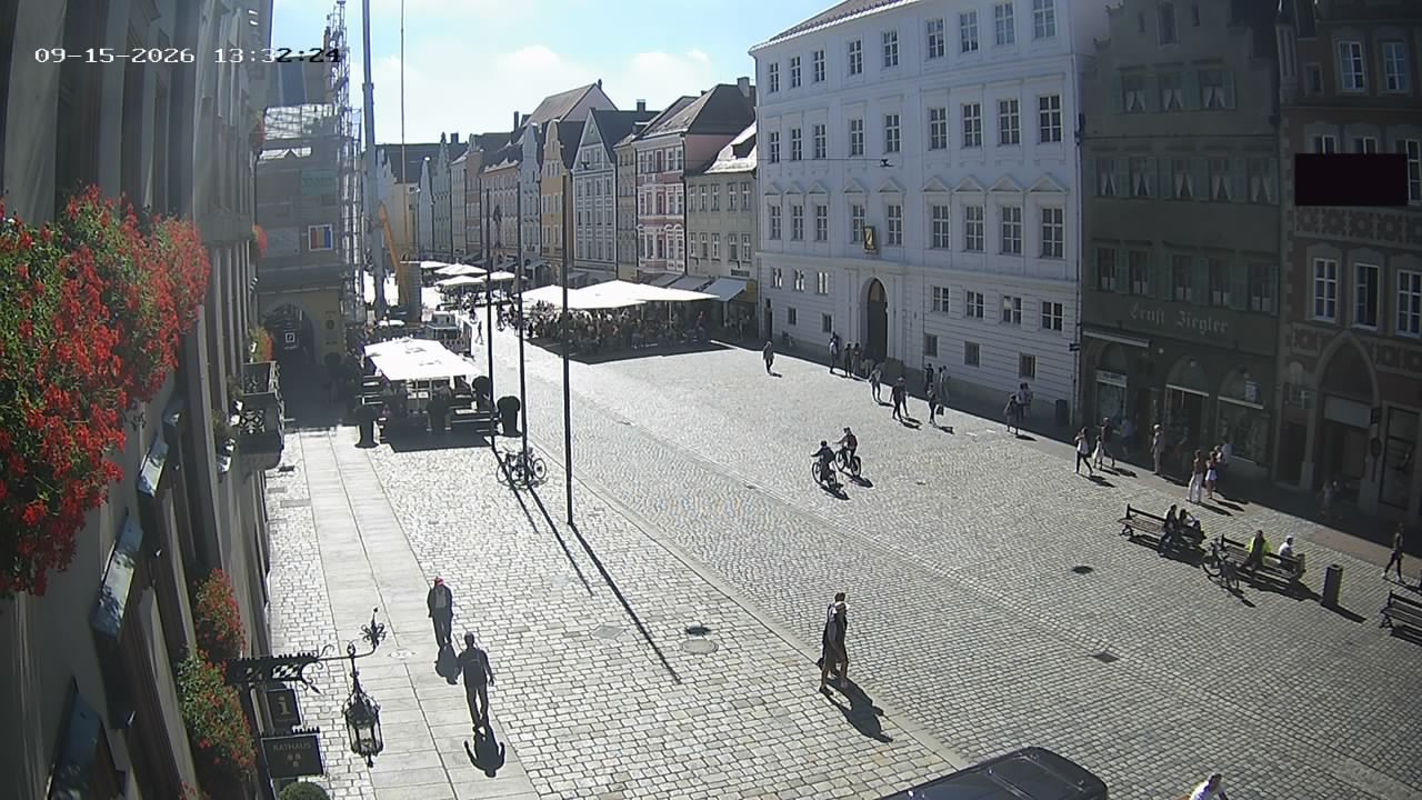 Archiv Foto Webcam Landshut: Blick vom Rathaus auf die Residenz