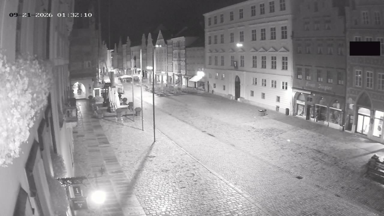 Archiv Foto Webcam Landshut: Blick vom Rathaus auf die Residenz