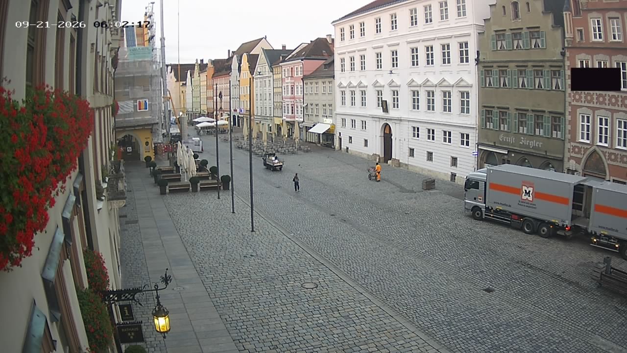Archiv Foto Webcam Landshut: Blick vom Rathaus auf die Residenz