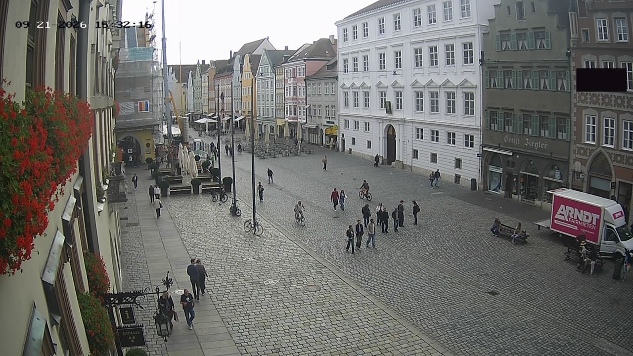 Archiv Foto Webcam Landshut: Blick vom Rathaus auf die Residenz