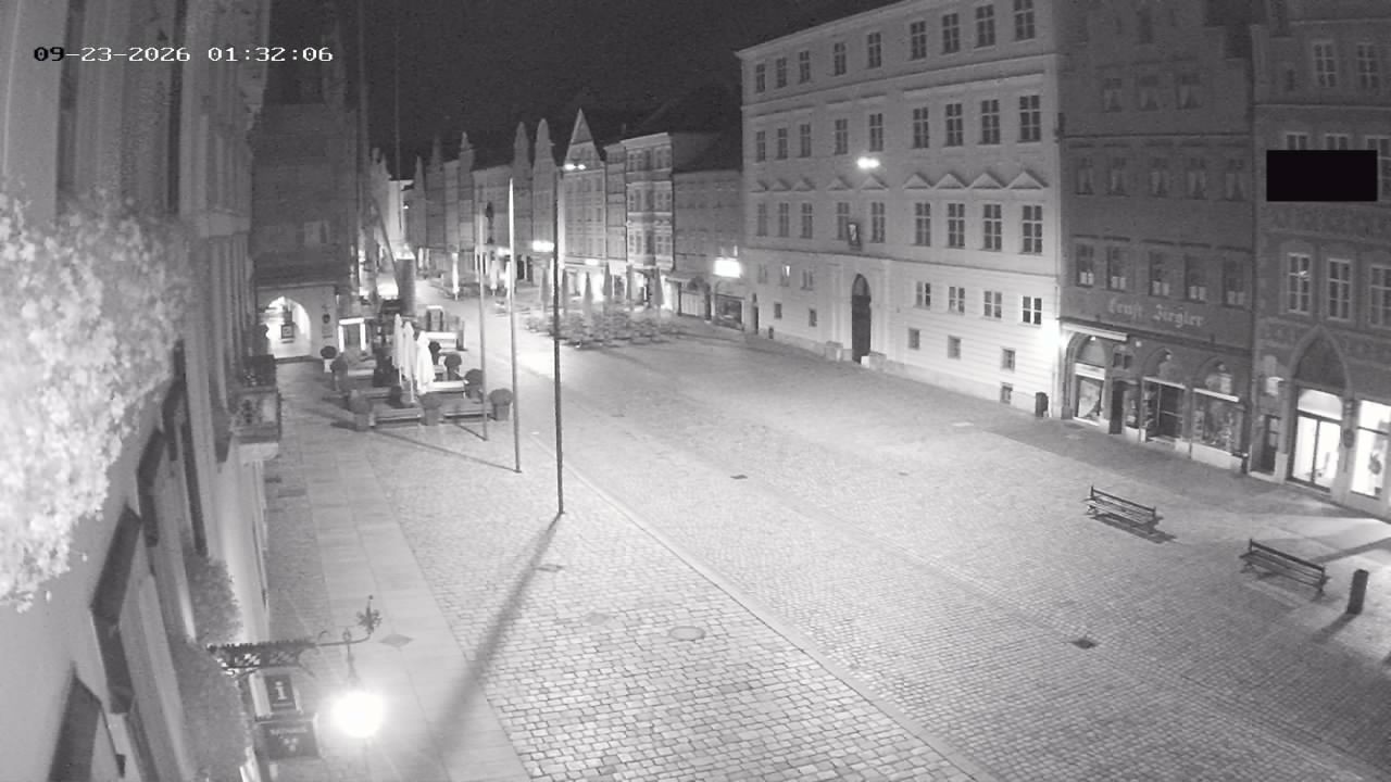 Archiv Foto Webcam Landshut: Blick vom Rathaus auf die Residenz