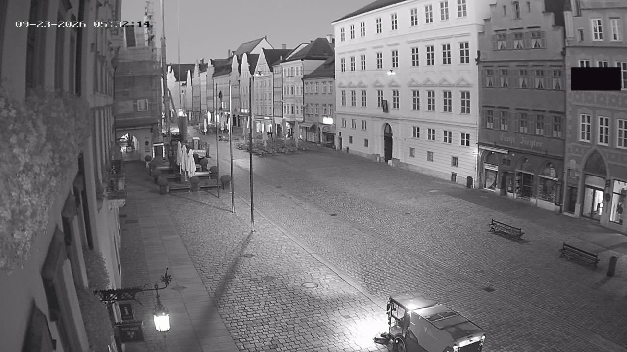 Archiv Foto Webcam Landshut: Blick vom Rathaus auf die Residenz