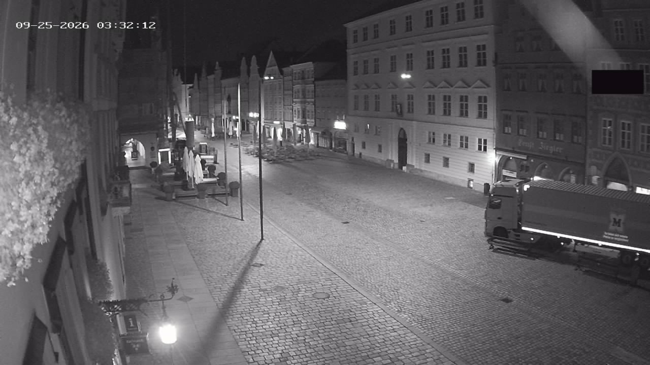 Archiv Foto Webcam Landshut: Blick vom Rathaus auf die Residenz