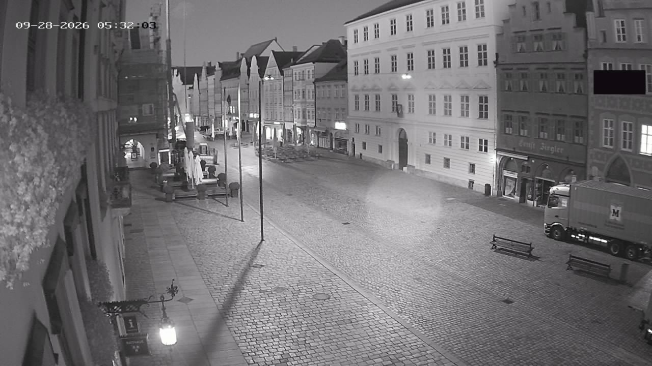 Archiv Foto Webcam Landshut: Blick vom Rathaus auf die Residenz