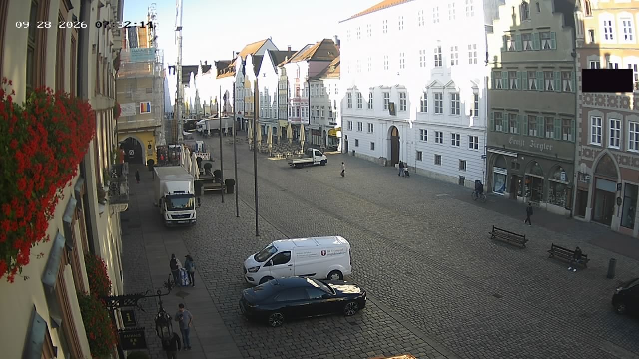 Archiv Foto Webcam Landshut: Blick vom Rathaus auf die Residenz