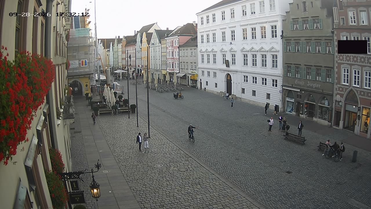 Archiv Foto Webcam Landshut: Blick vom Rathaus auf die Residenz