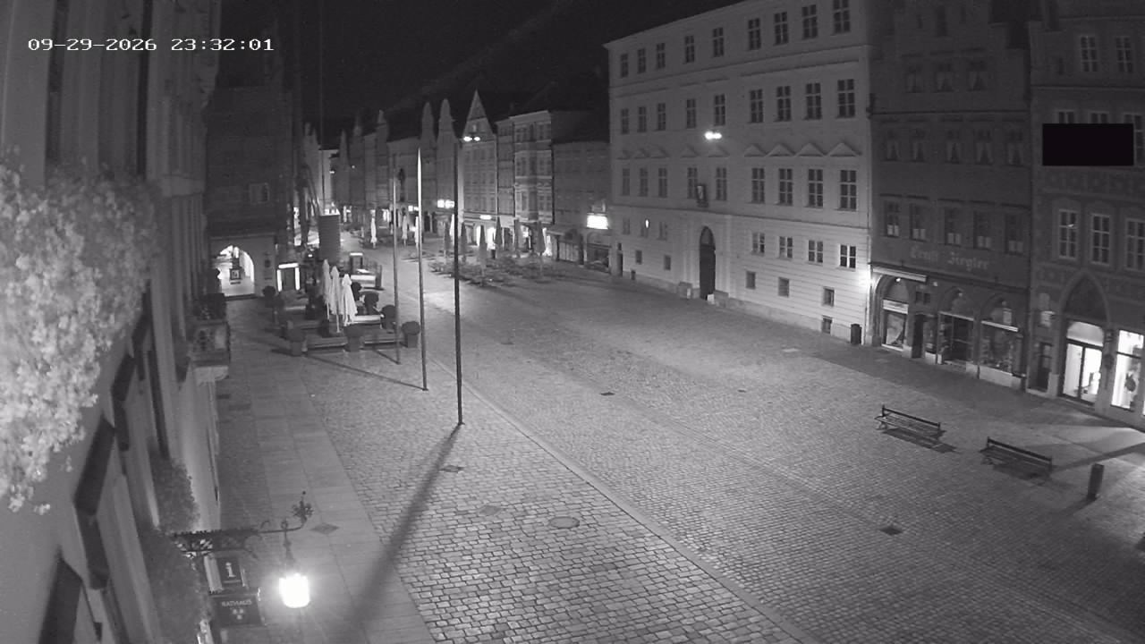 Archiv Foto Webcam Landshut: Blick vom Rathaus auf die Residenz