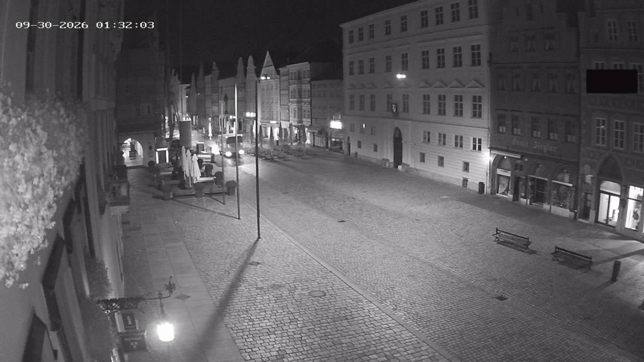 Archiv Foto Webcam Landshut: Blick vom Rathaus auf die Residenz