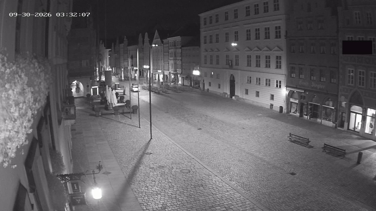 Archiv Foto Webcam Landshut: Blick vom Rathaus auf die Residenz
