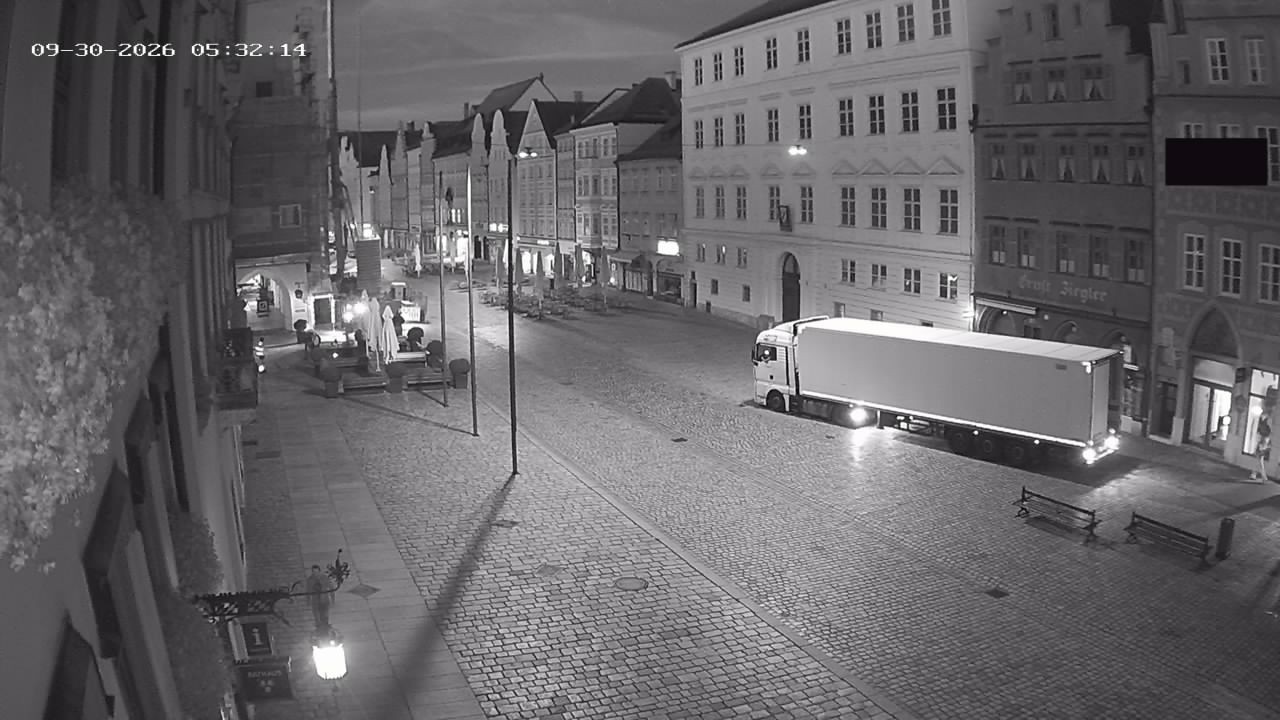 Archiv Foto Webcam Landshut: Blick vom Rathaus auf die Residenz
