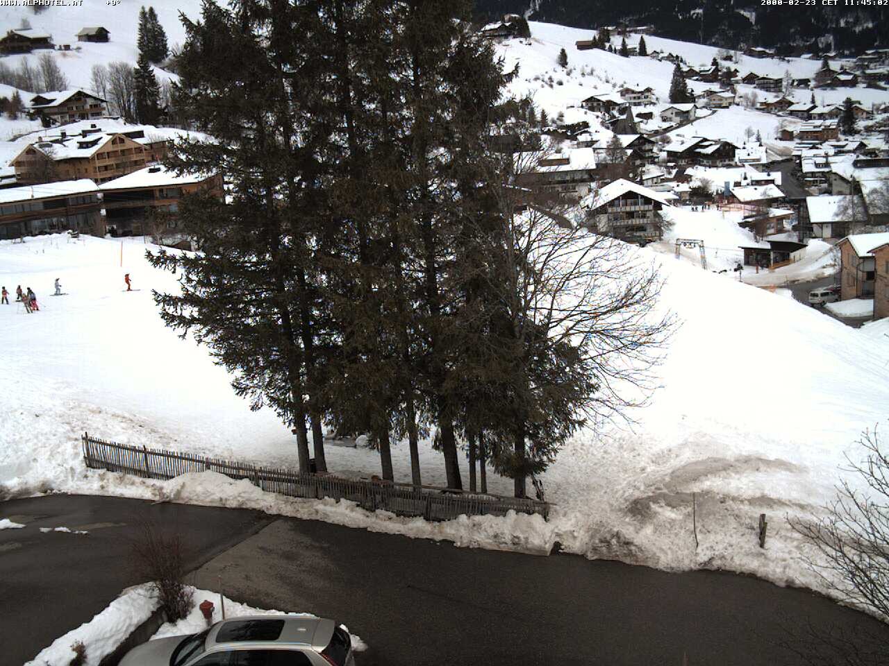 Archived image Webcam Hotel "Alphotel" at Kleinwalsertal