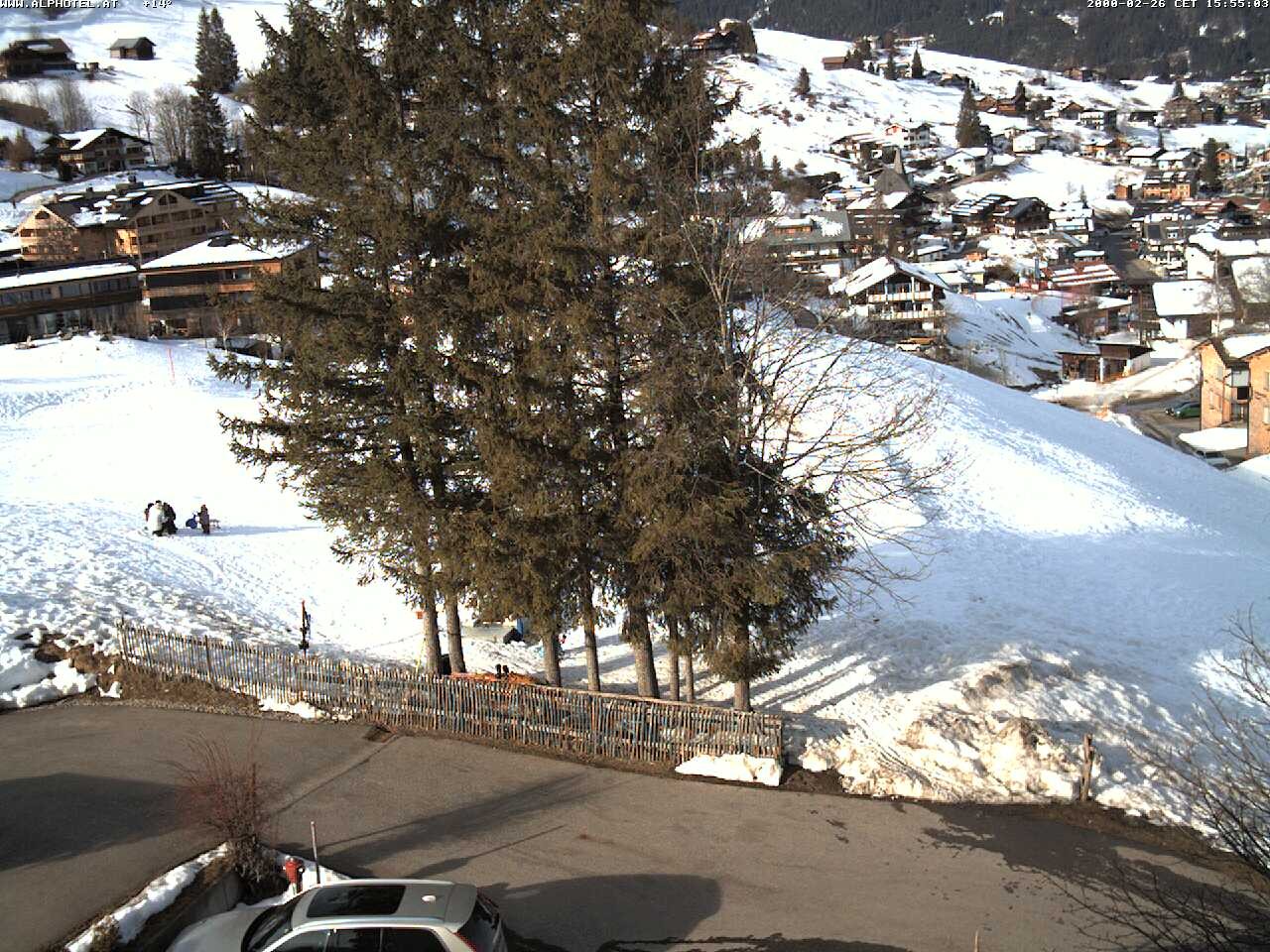 Archived image Webcam Hotel "Alphotel" at Kleinwalsertal