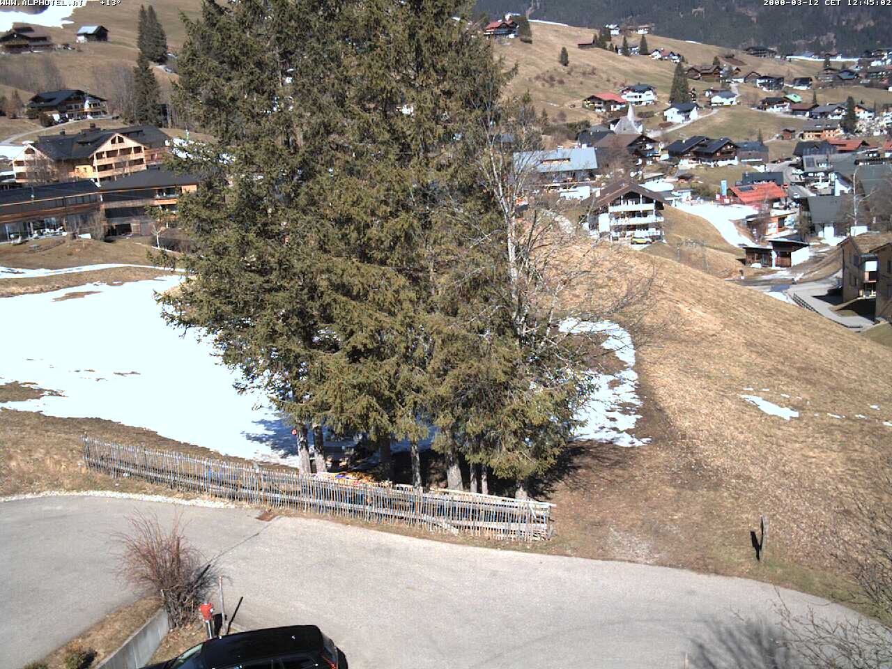 Archived image Webcam Hotel "Alphotel" at Kleinwalsertal