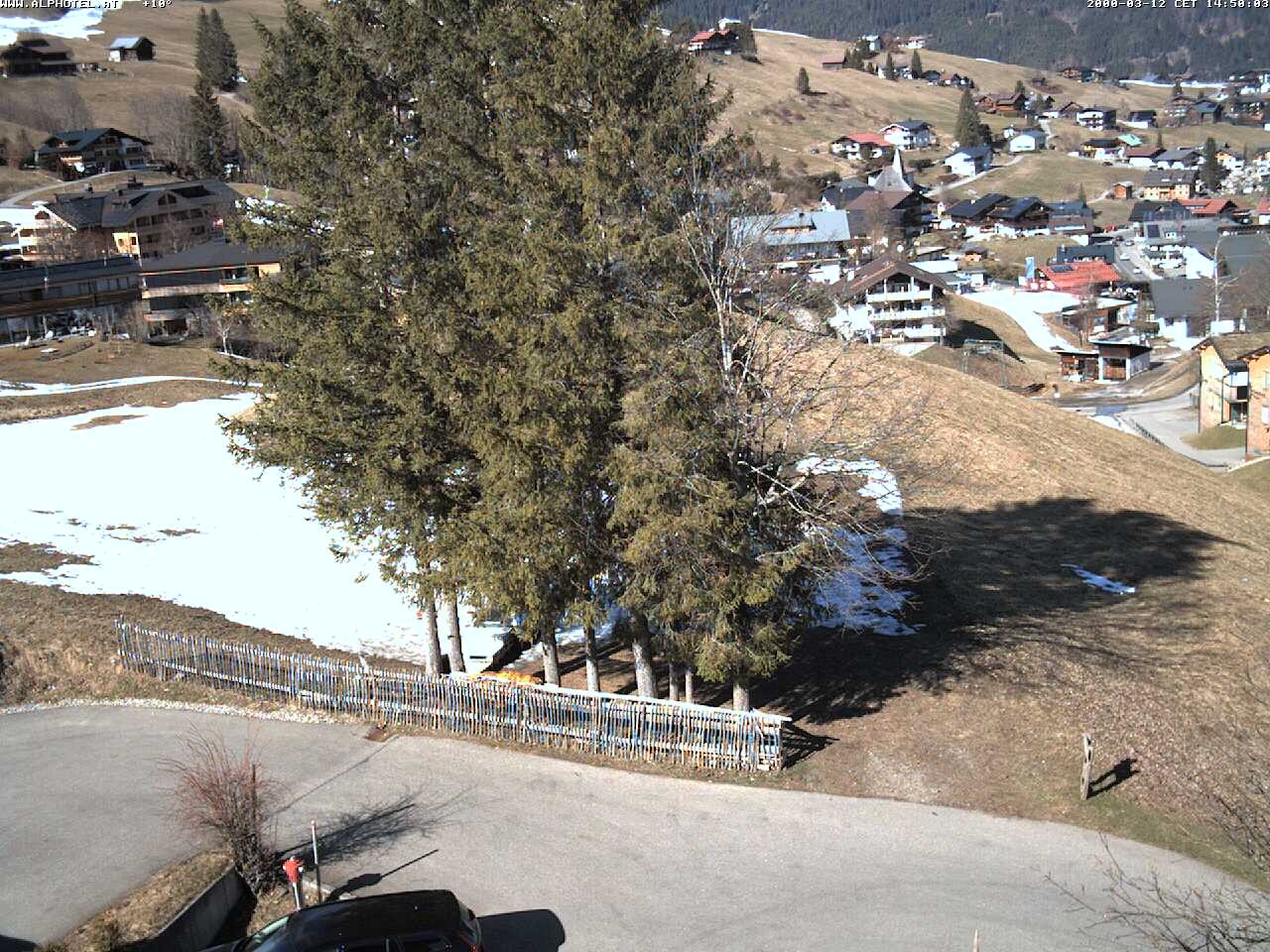 Archived image Webcam Hotel "Alphotel" at Kleinwalsertal