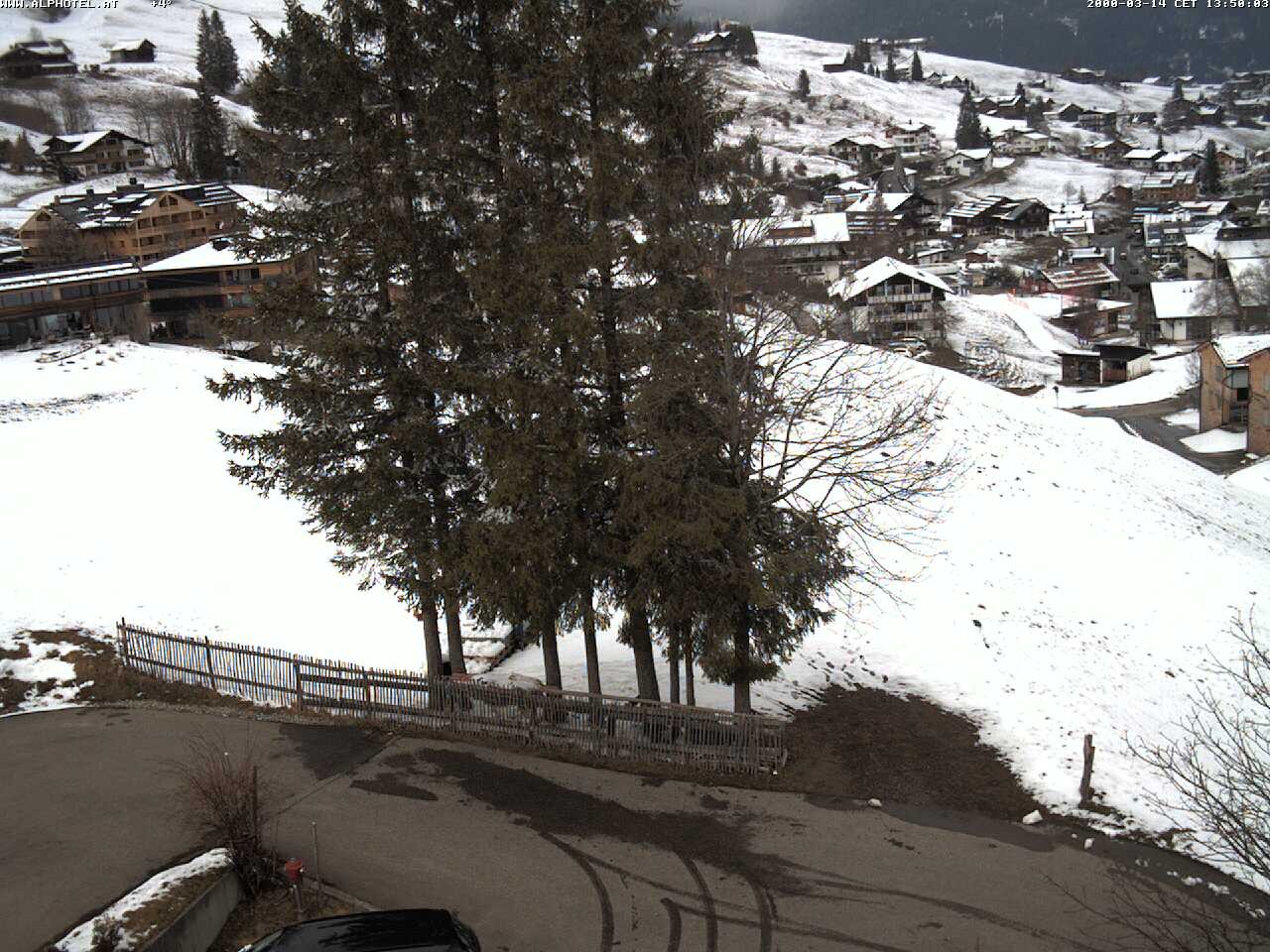 Archived image Webcam Hotel "Alphotel" at Kleinwalsertal
