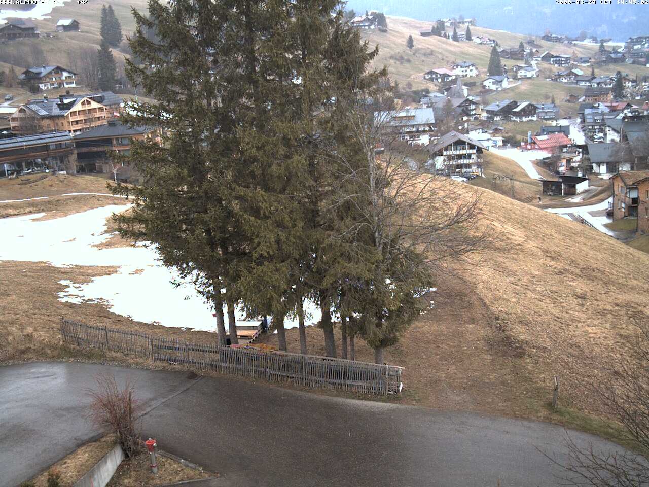 Archived image Webcam Hotel "Alphotel" at Kleinwalsertal