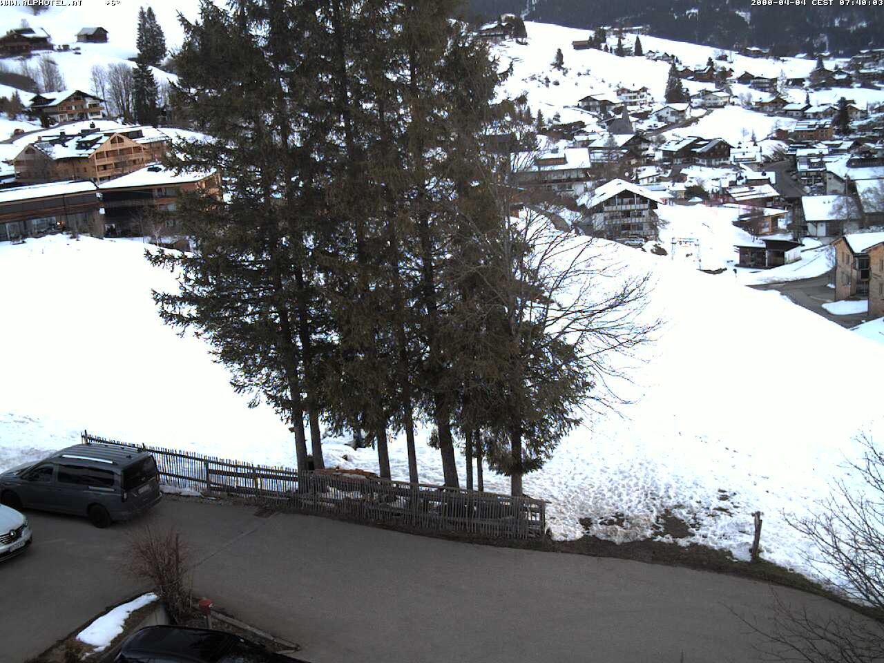 Archived image Webcam Hotel "Alphotel" at Kleinwalsertal