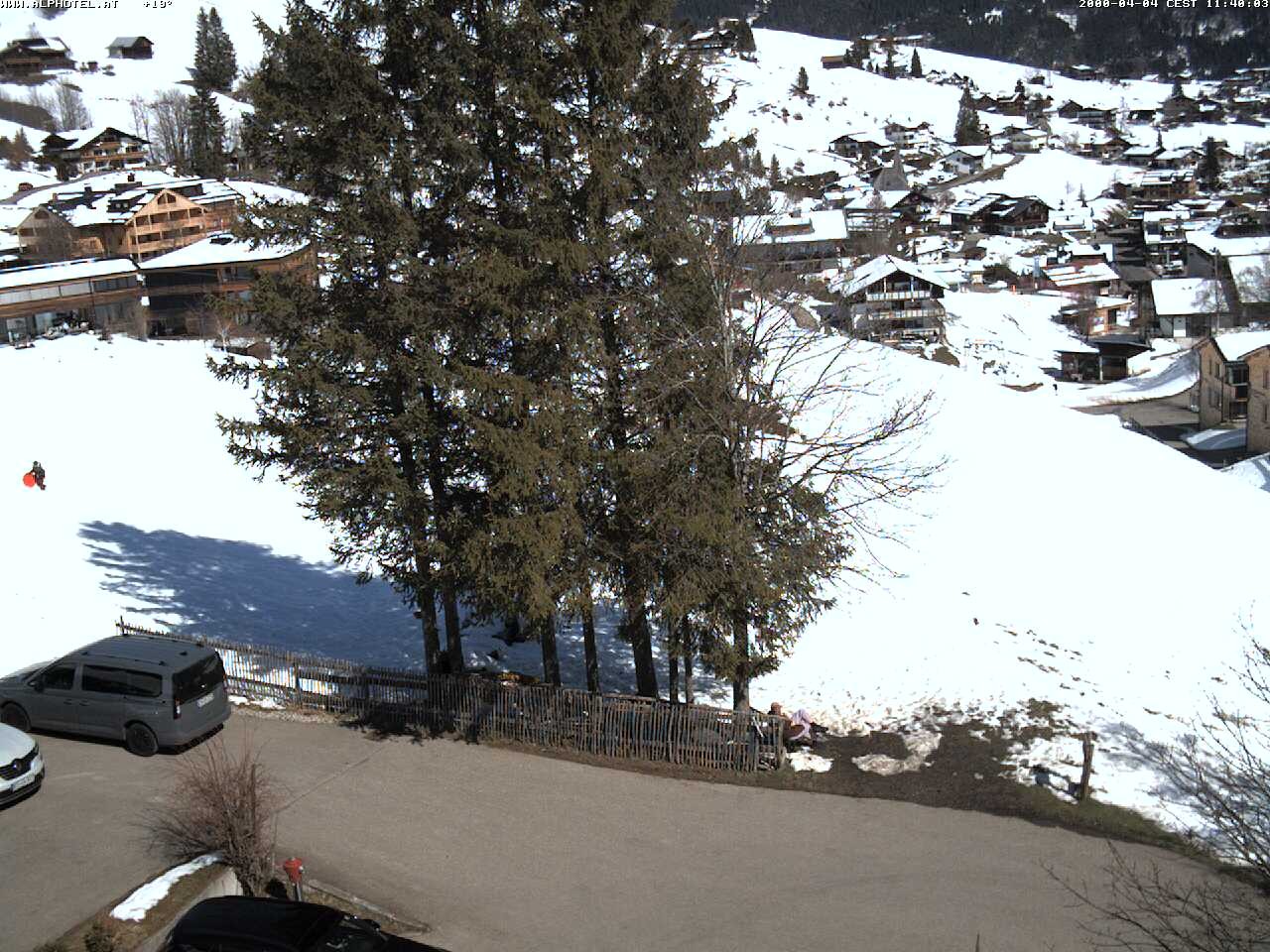 Archived image Webcam Hotel "Alphotel" at Kleinwalsertal