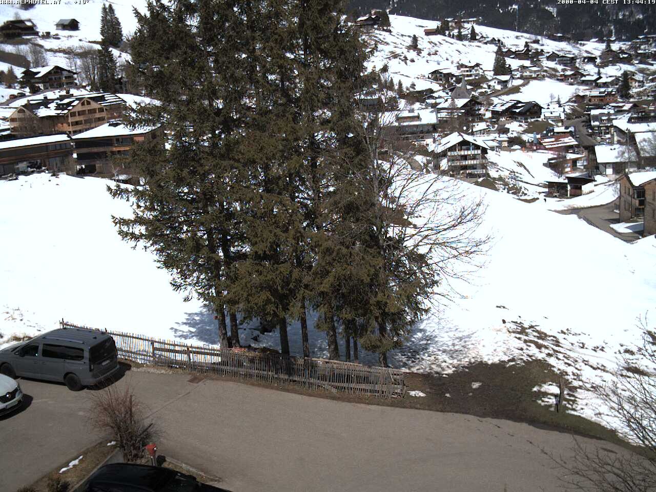 Archived image Webcam Hotel "Alphotel" at Kleinwalsertal