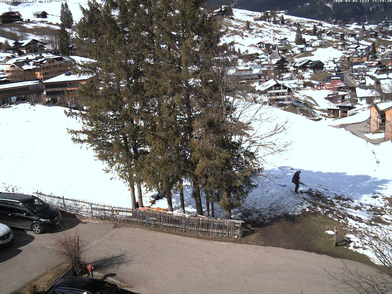 Archived image Webcam Hotel "Alphotel" at Kleinwalsertal